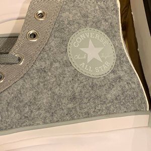NIB Converse Run Star Hike